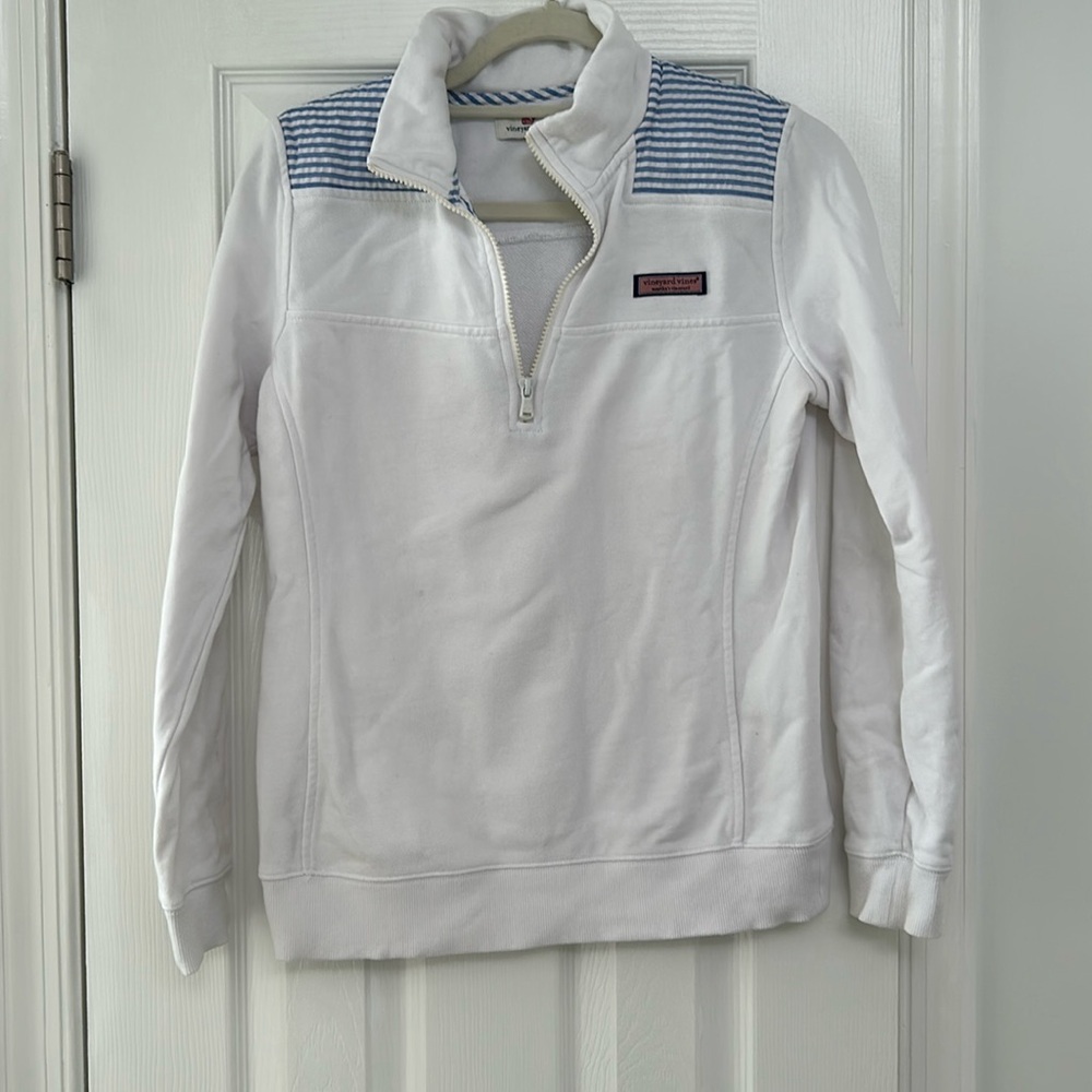 Vineyard Vines sweatshirt